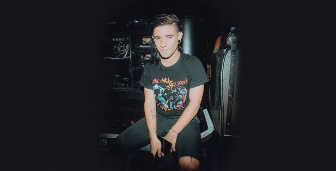 尤其令人印 尤其令人印